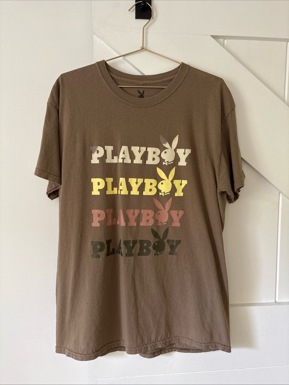 Playboy Graphic Logo T-Shirt Brown Size Medium Spellout Bunny Casual Grunge
